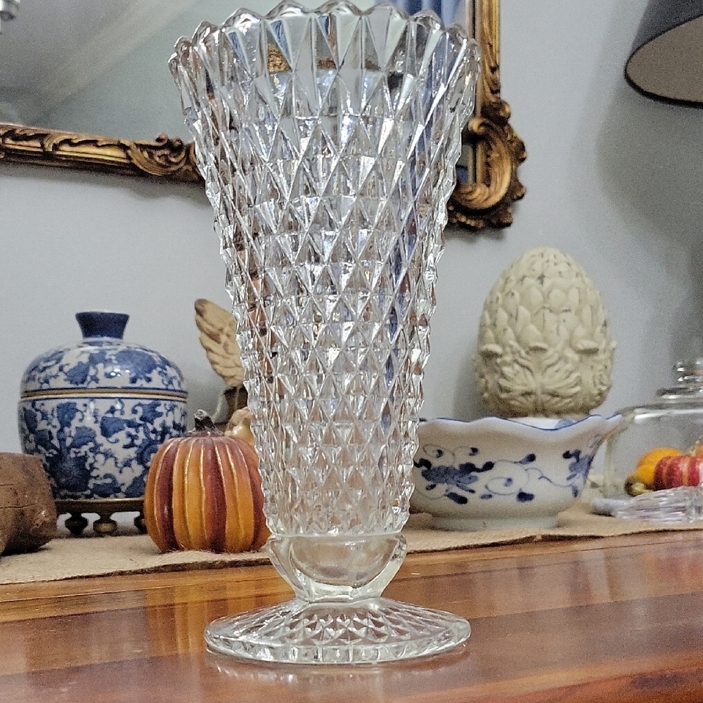 Anchor Hocking  Vintage Indiana Glass Vase